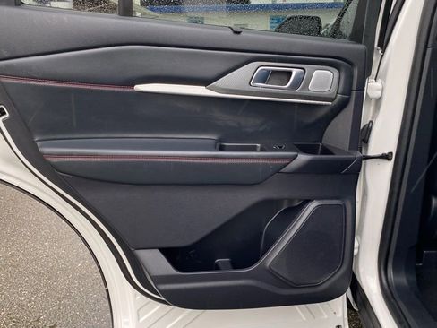 Certified 2025 Ford Explorer ST image 18