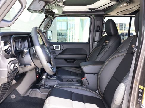 Used 2025 Jeep Wrangler Unlimited Rubicon 392 AWD/4WD image 23