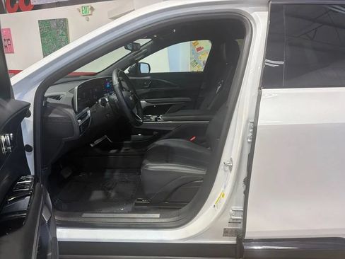 Used 2024 Cadillac Lyriq Sport AWD/4WD image 48