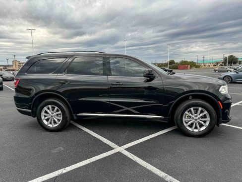 Used 2023 Dodge Durango SXT Launch Edition image 5