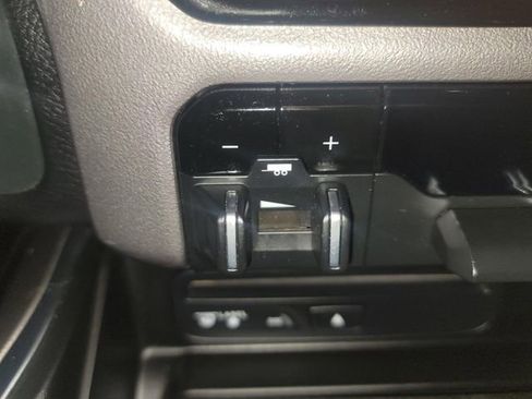 Used 2019 RAM 1500 Big Horn image 25