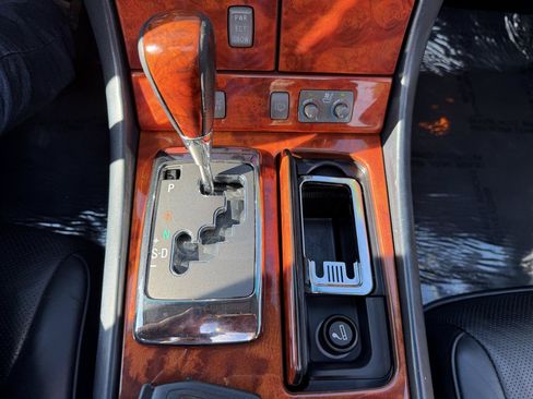 Used 2005 Lexus LS 430 RWD image 20