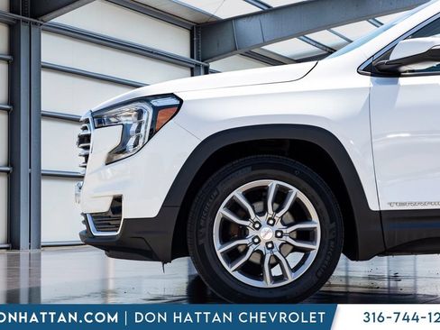 Used 2022 GMC Terrain SLT AWD/4WD image 31