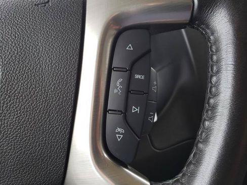 Used 2018 Chevrolet Express 2500 w/ Driver Convenience Package RWD image 19