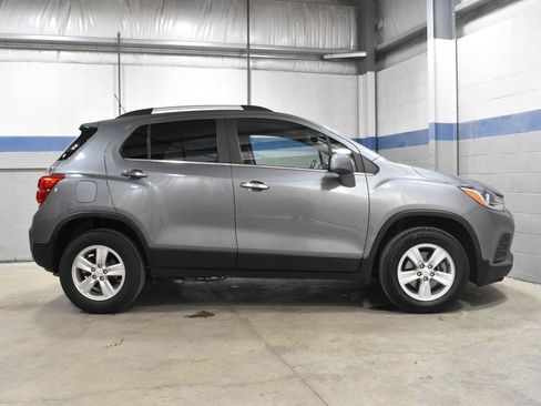 Used 2019 Chevrolet Trax LT w/ LT Convenience Package AWD/4WD image 26