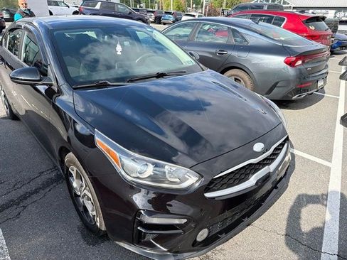 Used 2019 Kia Forte LXS FWD image 4