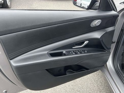 Certified 2023 Hyundai Elantra SEL w/ Preferred Accessory Package FWD image 16