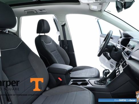 Used 2023 Volkswagen Taos SE w/ Panoramic Sunroof Package FWD image 71