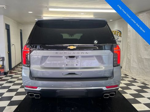 Used 2025 Chevrolet Suburban High Country AWD/4WD image 15