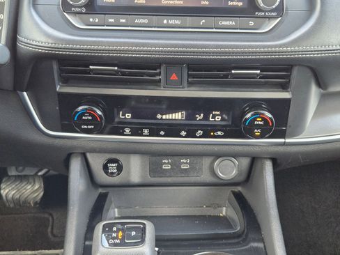 Certified 2024 Nissan Rogue SV image 17