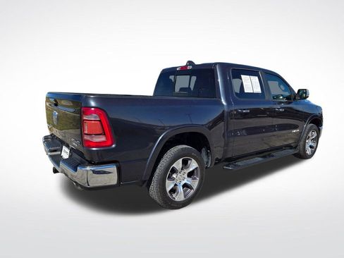 Used 2019 RAM 1500 Laramie AWD/4WD image 3