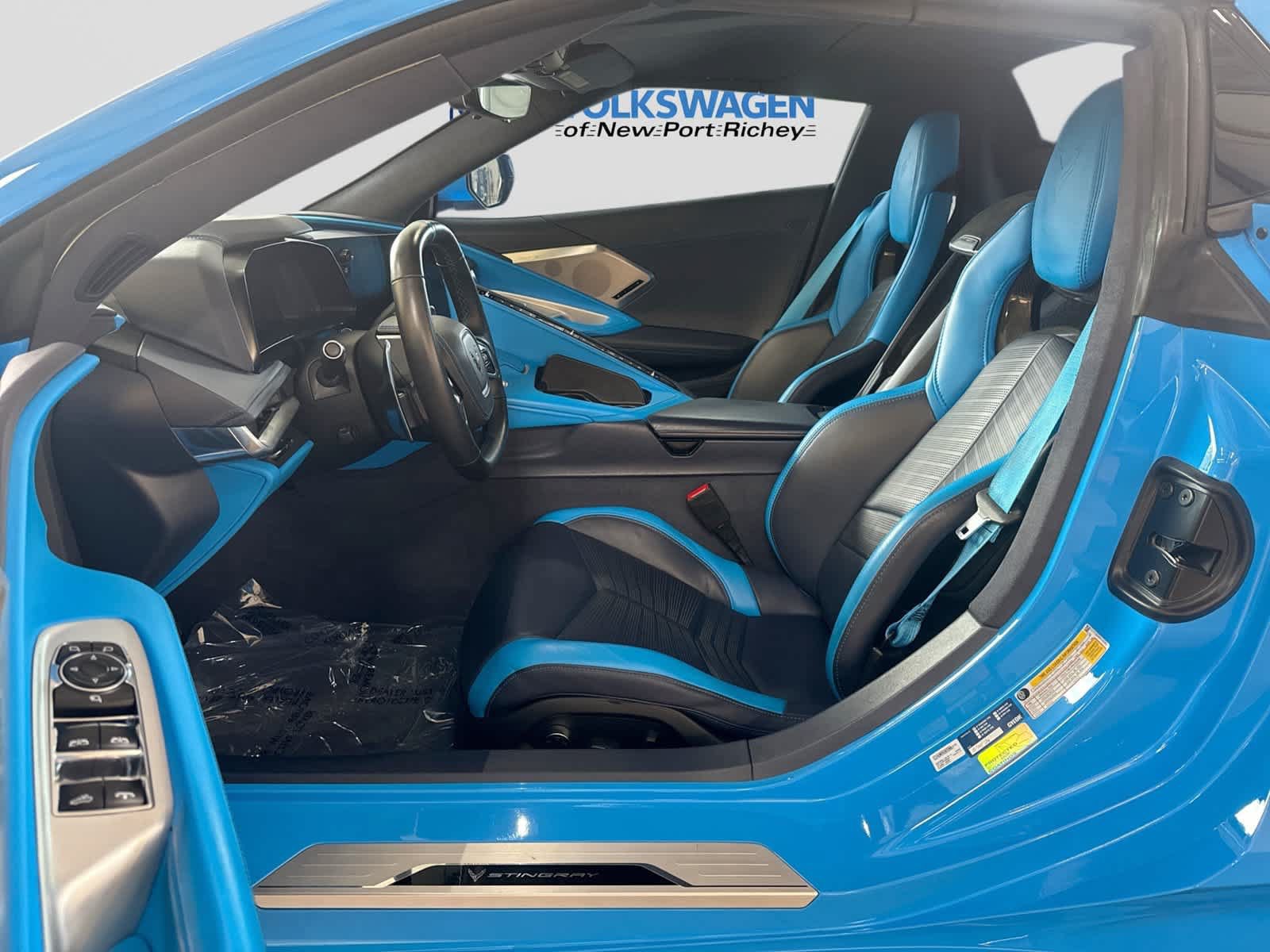 Used 2023 Chevrolet Corvette Stingray Premium Conv w/ Z51 Performance Package RWD image 22