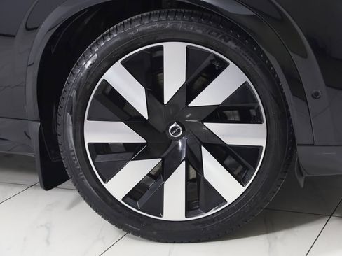 Used 2023 Volvo XC90 T8 Ultimate w/ Protection Package Premier image 17