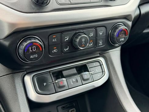 Used 2021 GMC Acadia SLE w/ Driver Convenience Package AWD/4WD image 15
