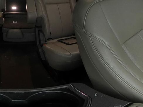 Used 2020 Ford Expedition XLT w/ Equipment Group 202A RWD image 14