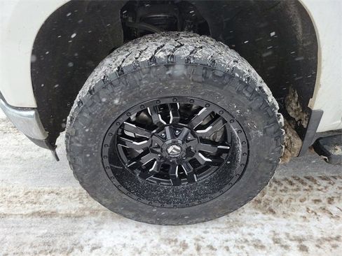 Used 2021 Chevrolet Silverado 1500 LTZ w/ LTZ Premium Package image 5