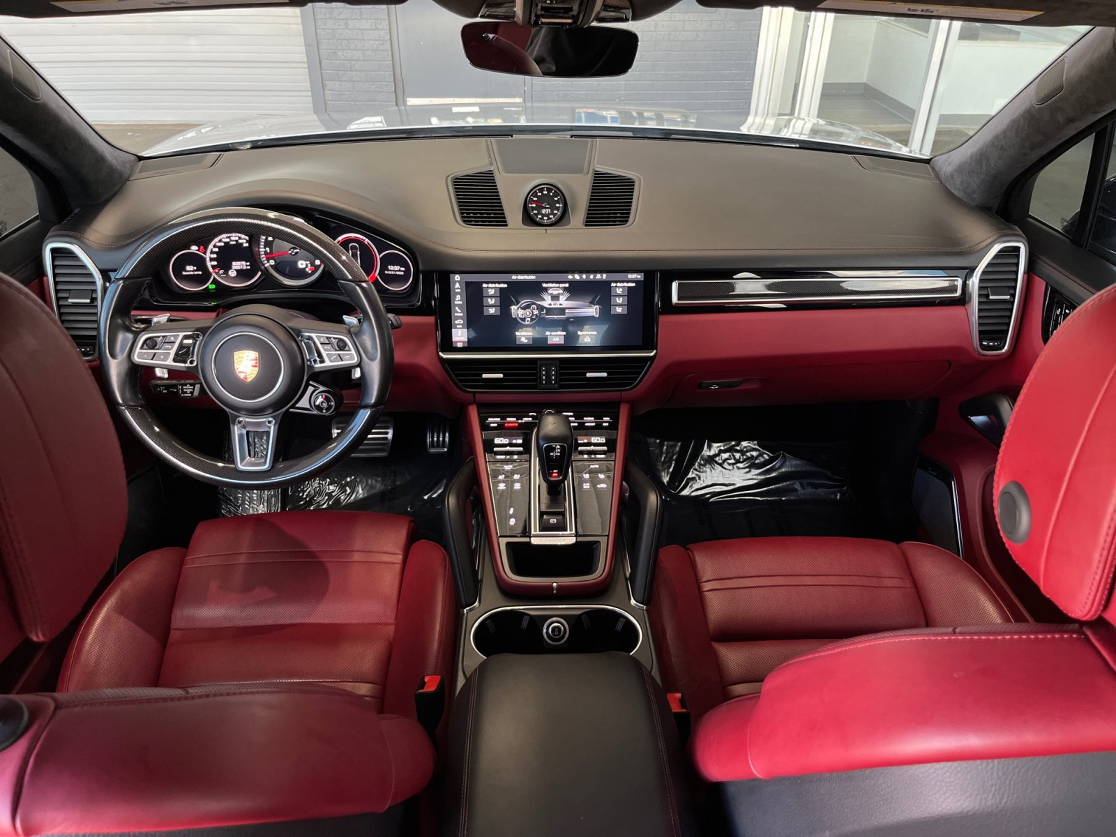 Used 2020 Porsche Cayenne Turbo AWD/4WD image 20