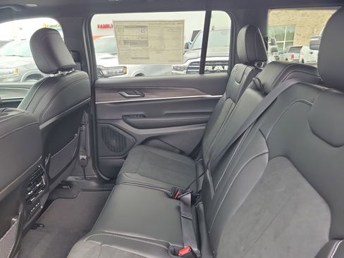 New 2026 Jeep Grand Cherokee L 2WD image 25
