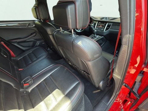 Used 2018 Porsche Macan GTS w/ Premium Package Plus AWD/4WD image 22
