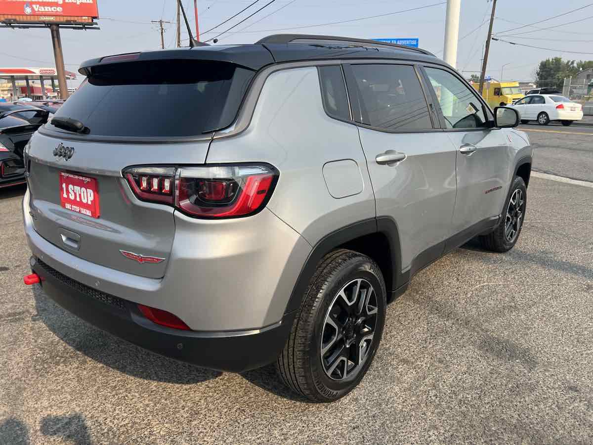 Used 2021 Jeep Compass Trailhawk AWD/4WD image 5