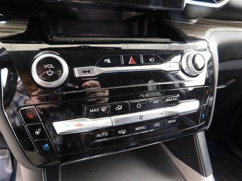 Used 2021 Ford Explorer Limited w/ Equipment Group 301A image 26