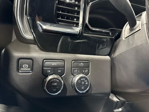 Certified 2025 GMC Sierra 1500 Elevation AWD/4WD image 23
