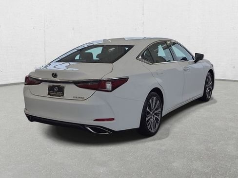 Used 2019 Lexus ES 350 w/ Premium Package image 5