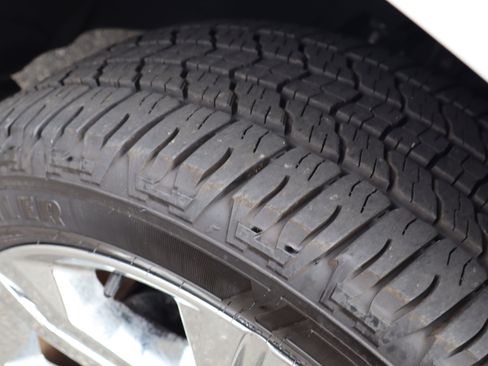 Used 2019 GMC Yukon Denali w/ Open Road Package image 14