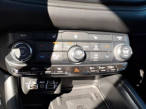 Used 2022 Dodge Durango GT image 19