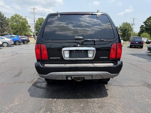 Used 1998 Lincoln Navigator 4WD image 8