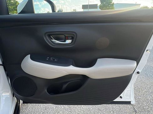 New 2027 Honda HR-V LX image 12