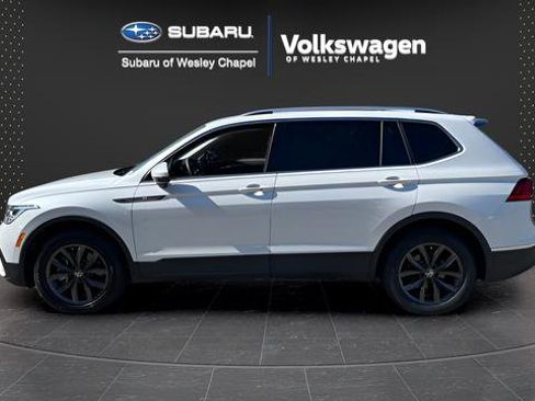 Certified 2023 Volkswagen Tiguan SE w/ Panoramic Sunroof Package FWD image 5