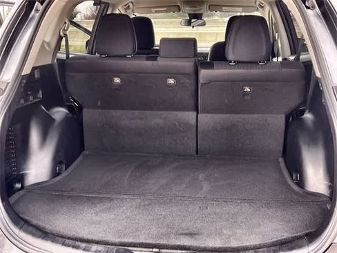 Used 2018 Toyota RAV4 LE image 20