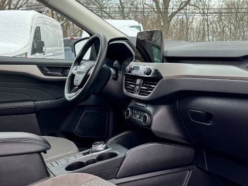 Certified 2022 Ford Escape SE w/ Convenience Package image 14