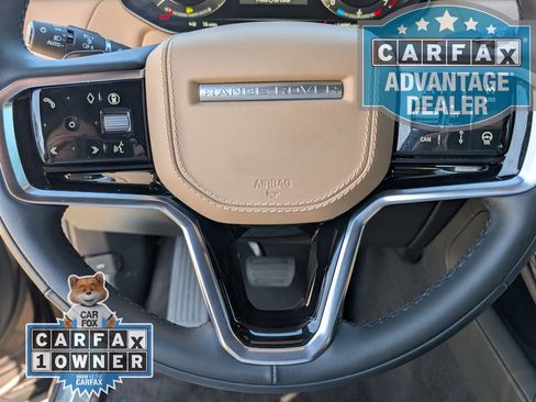 Used 2025 Land Rover Range Rover Sport SE AWD/4WD image 4