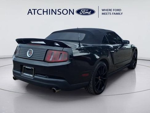 Used 2010 Ford Mustang GT RWD image 5