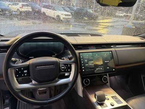 Used 2023 Land Rover Range Rover SE image 15