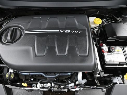 Used 2018 Jeep Cherokee Latitude Plus image 15