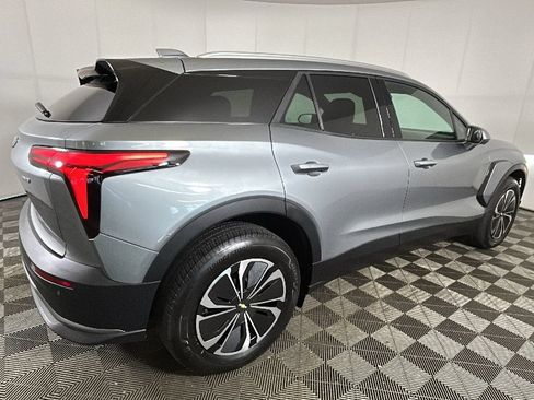 Used 2024 Chevrolet Blazer EV LT AWD/4WD image 3