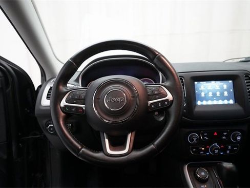 Used 2020 Jeep Compass Latitude w/ Cold Weather Group image 4