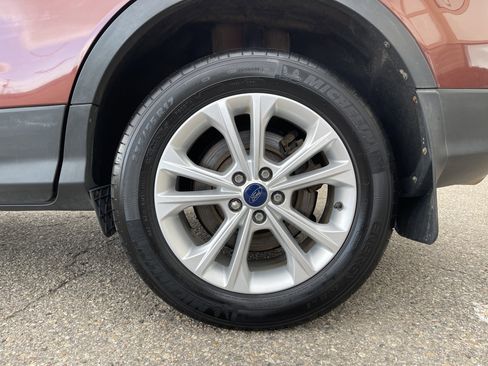 Used 2018 Ford Escape SE w/ SE Sync 3 Package image 21