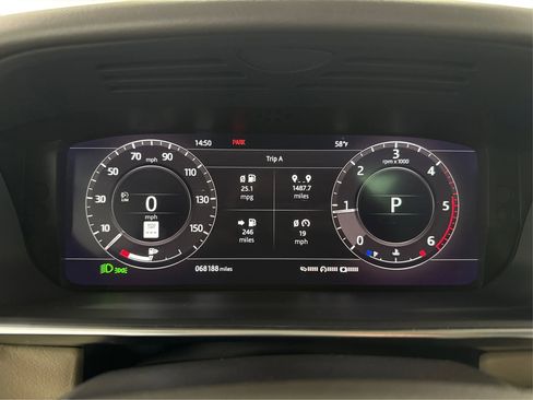 Used 2018 Land Rover Range Rover Sport SE image 17