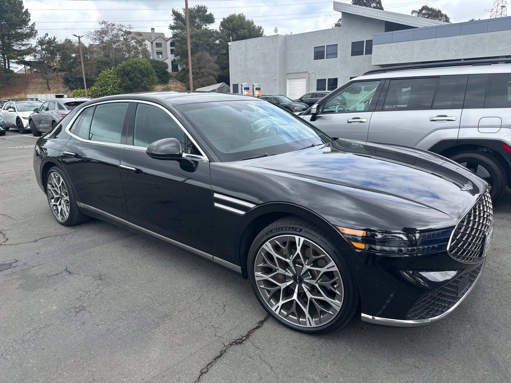 Used 2023 Genesis G90 3.5T AWD/4WD image 2