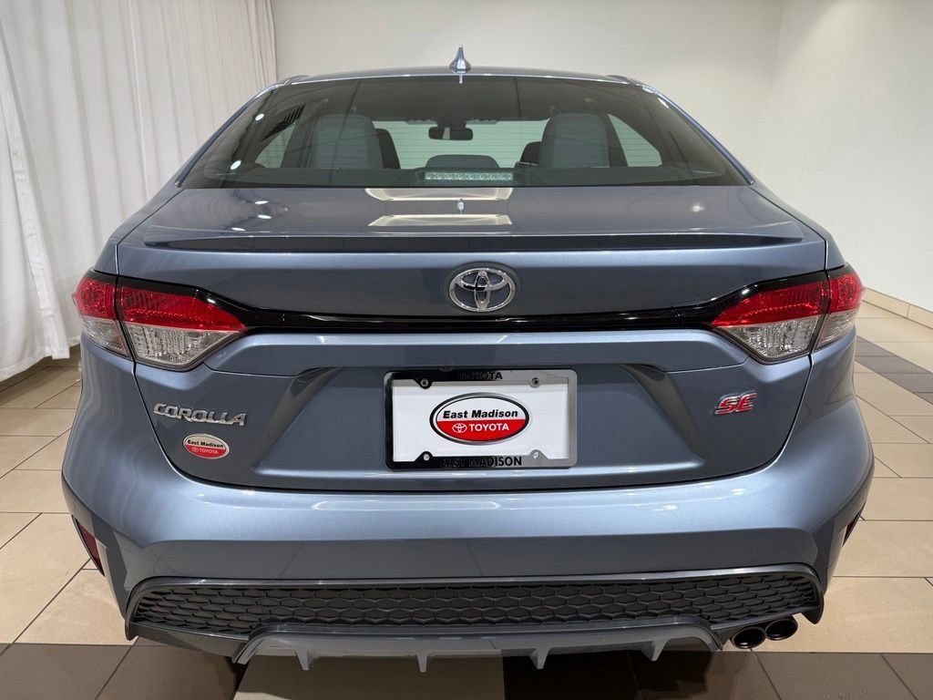 Certified 2021 Toyota Corolla SE FWD image 4