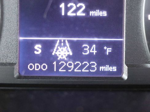 Used 2016 Toyota 4Runner SR5 image 11