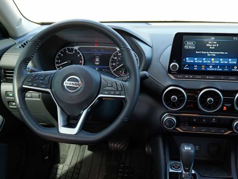 Used 2022 Nissan Sentra SV w/ Trunk Package image 28