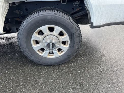 Used 2024 Ford F250 XLT image 8