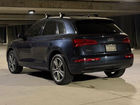 Used 2019 Audi Q5 2.0T Premium Plus w/ Premium Plus Package AWD/4WD image 3