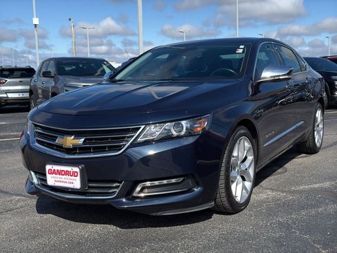 Used 2015 Chevrolet Impala LTZ FWD image 2
