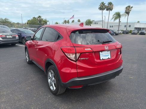 Used 2017 Honda HR-V EX image 5